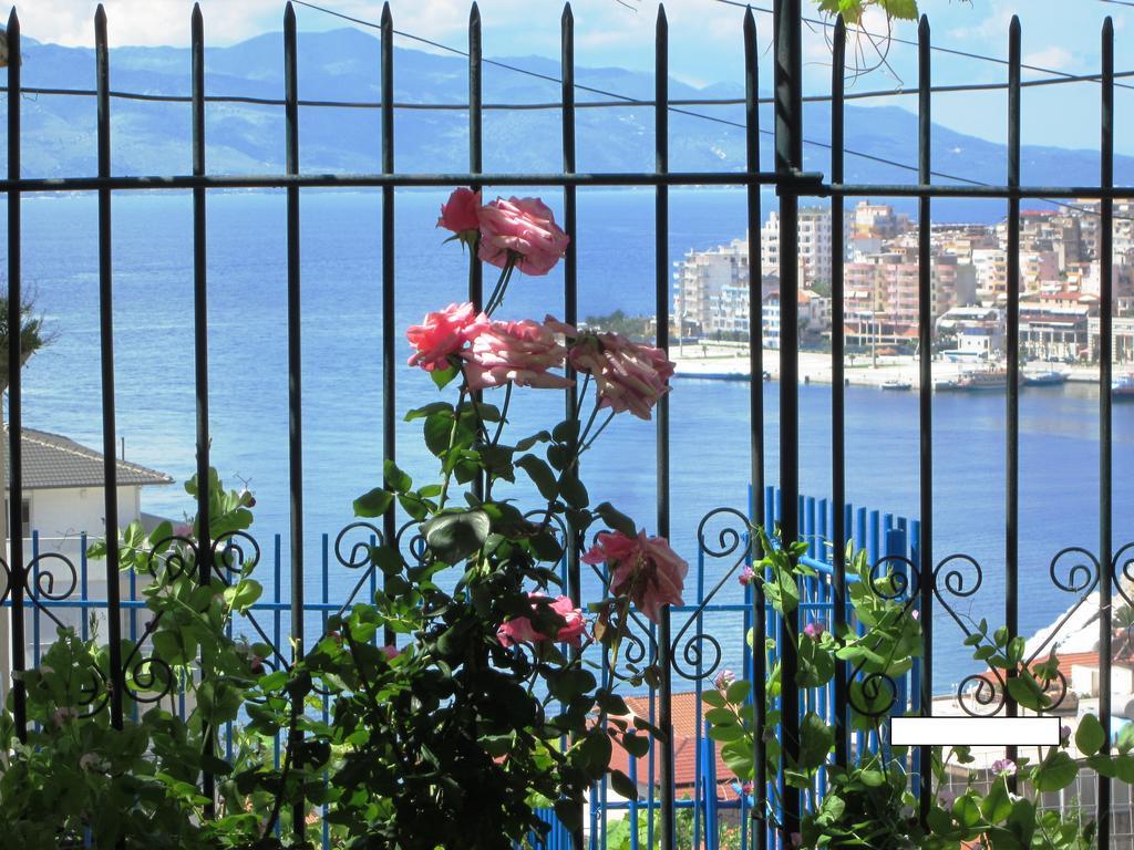 Guest House And Tavern Leo Sarande Exterior photo