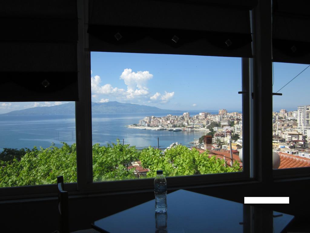 Guest House And Tavern Leo Sarande Exterior photo