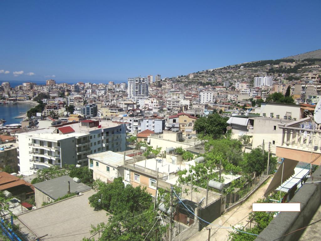 Guest House And Tavern Leo Sarande Exterior photo