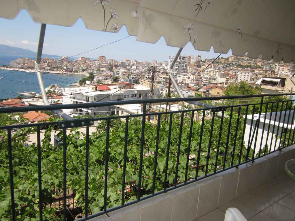 Guest House And Tavern Leo Sarande Exterior photo